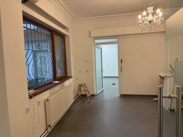 Cismigiu, oferta inchiriere ap. 4 cam. in vila,